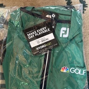 Green full zip light jacket